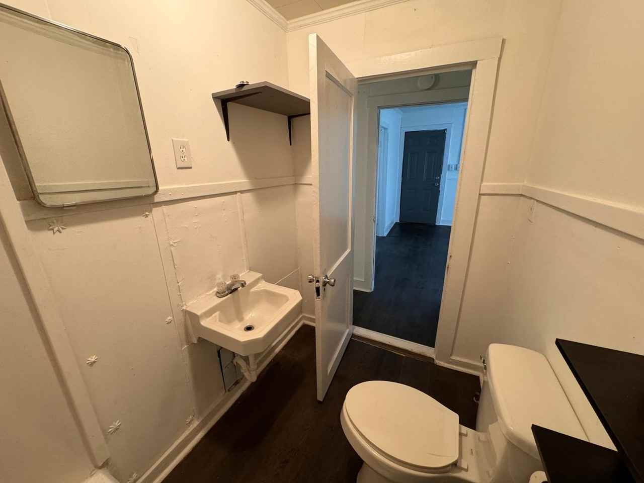 411 E 17th St - Photo 6 of 10