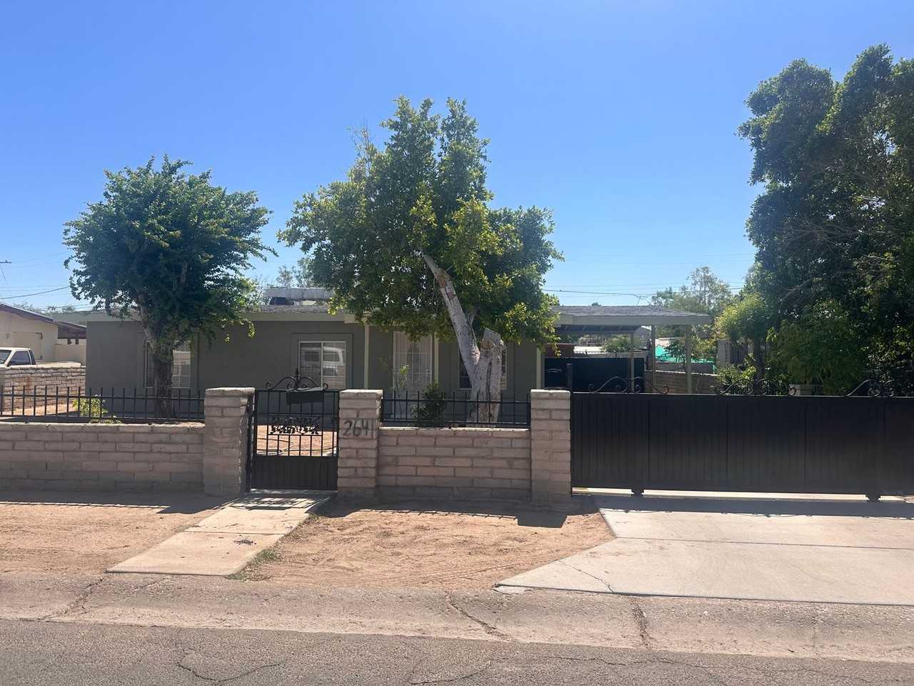 2641 S Fern Dr - Photo 2 of 22