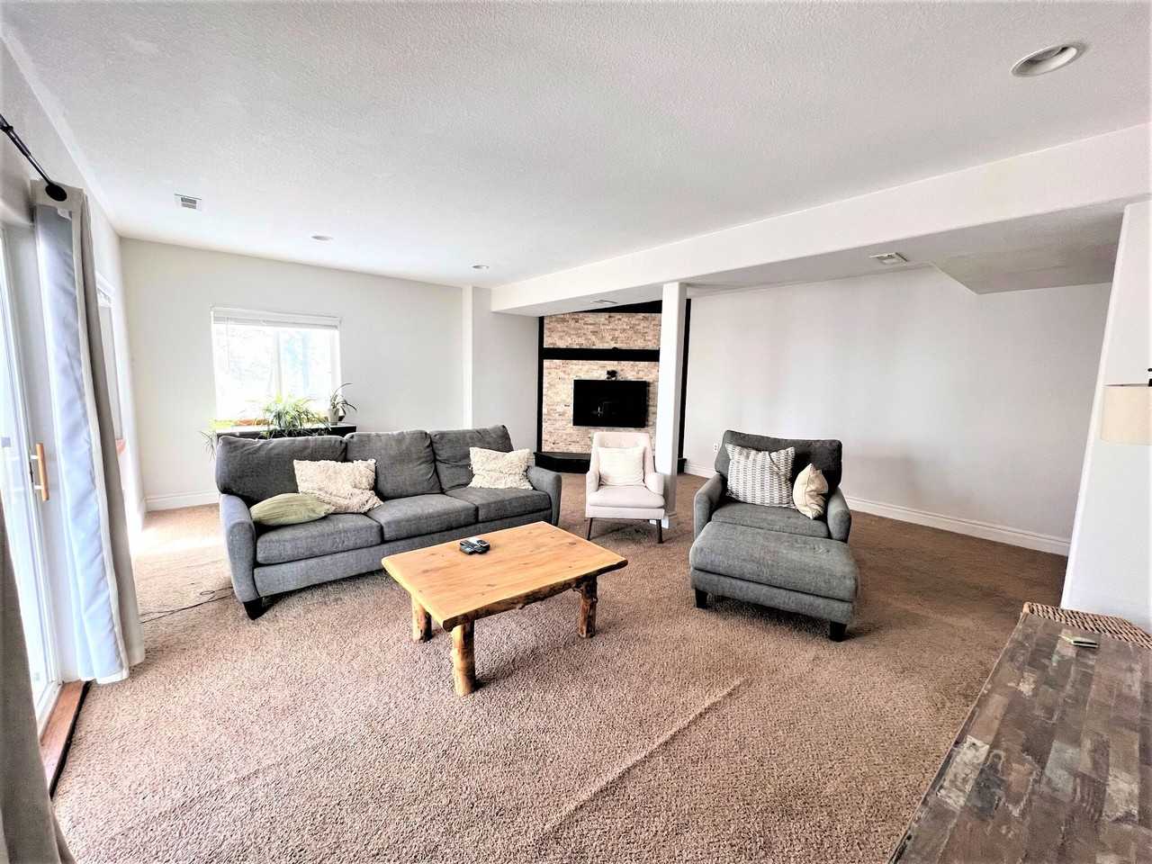 South Dory Lakes Drive, 875, Lower - Photo 3 of 21