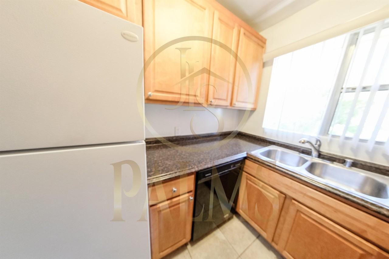 1720 Camden Avenue - Photo 3 of 28