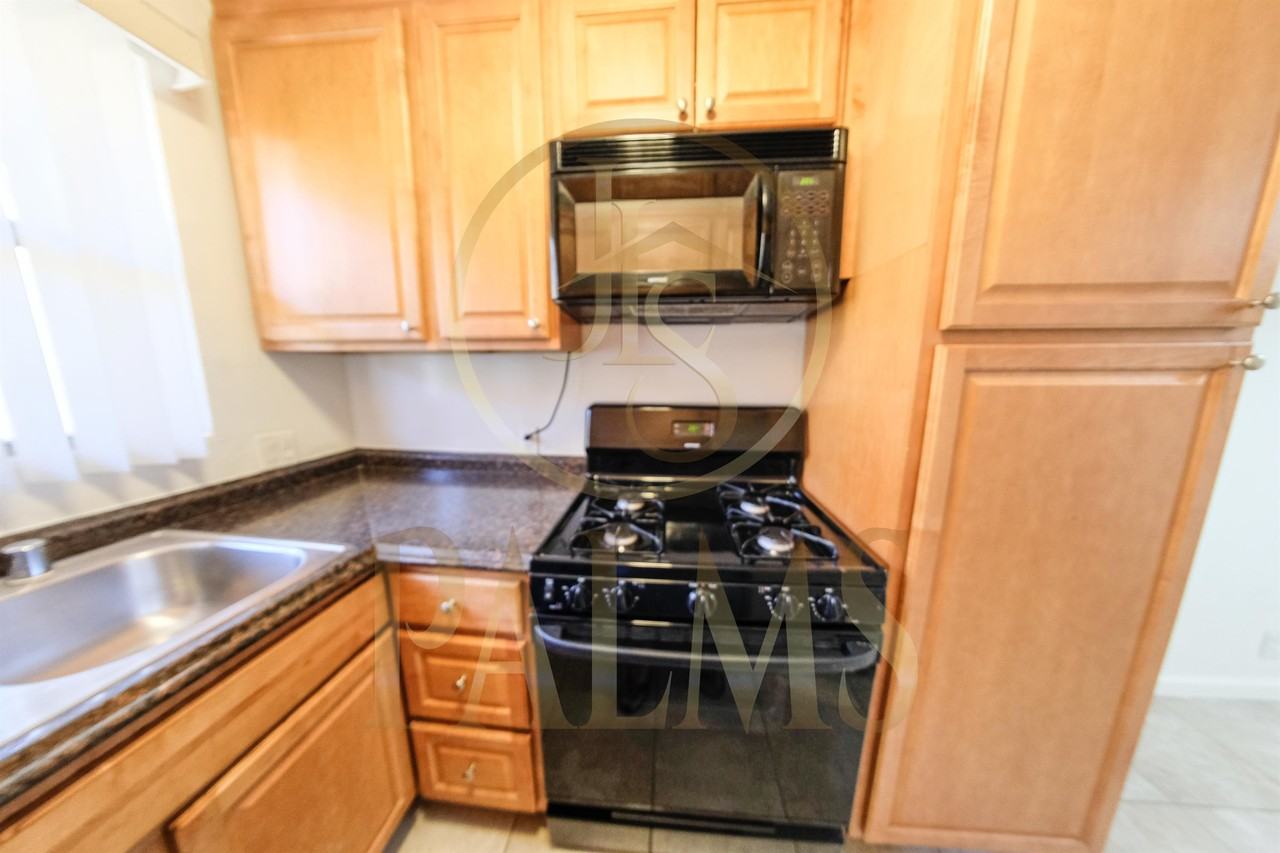 1720 Camden Avenue - Photo 4 of 28