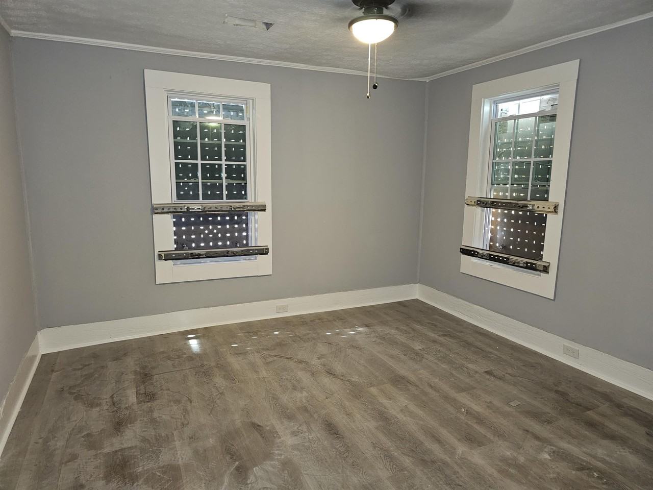 2334 Garden St - Photo 4 of 11