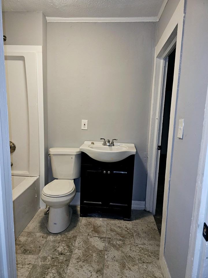 2334 Garden St - Photo 7 of 11