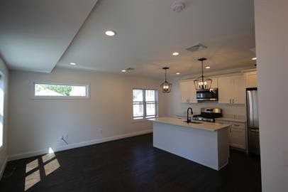 19 East Transit Street - Photo 2 of 13