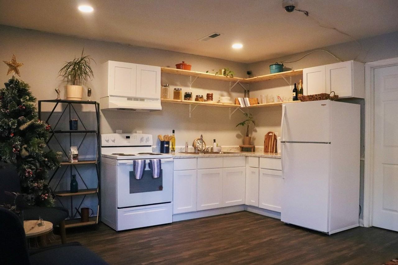 North Corner Pointe - Photo 7 of 8