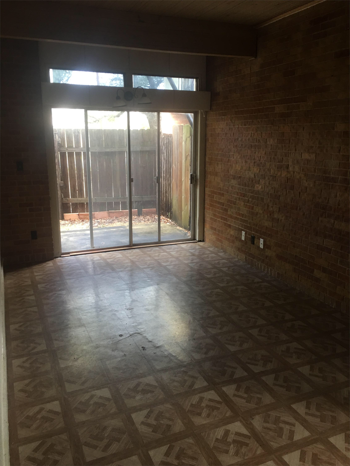Bois Darc St #1014A - Photo 4 of 22