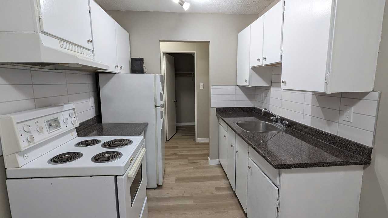 Greenwood Gardens Apartments 14831 104 Ave, Surrey, BC V3R 1M5 Zumper