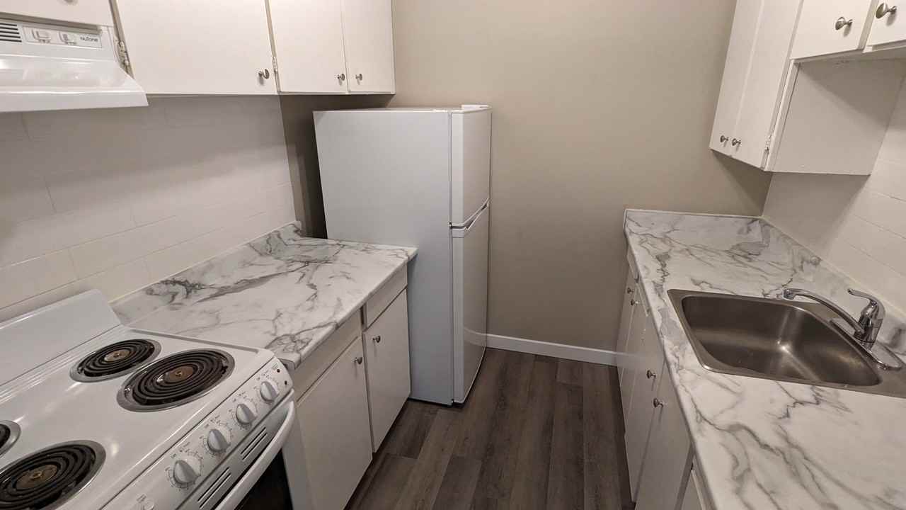 Mainstreet Estates Apartments 10736 150 St, Surrey, BC V3R 4C5 Zumper