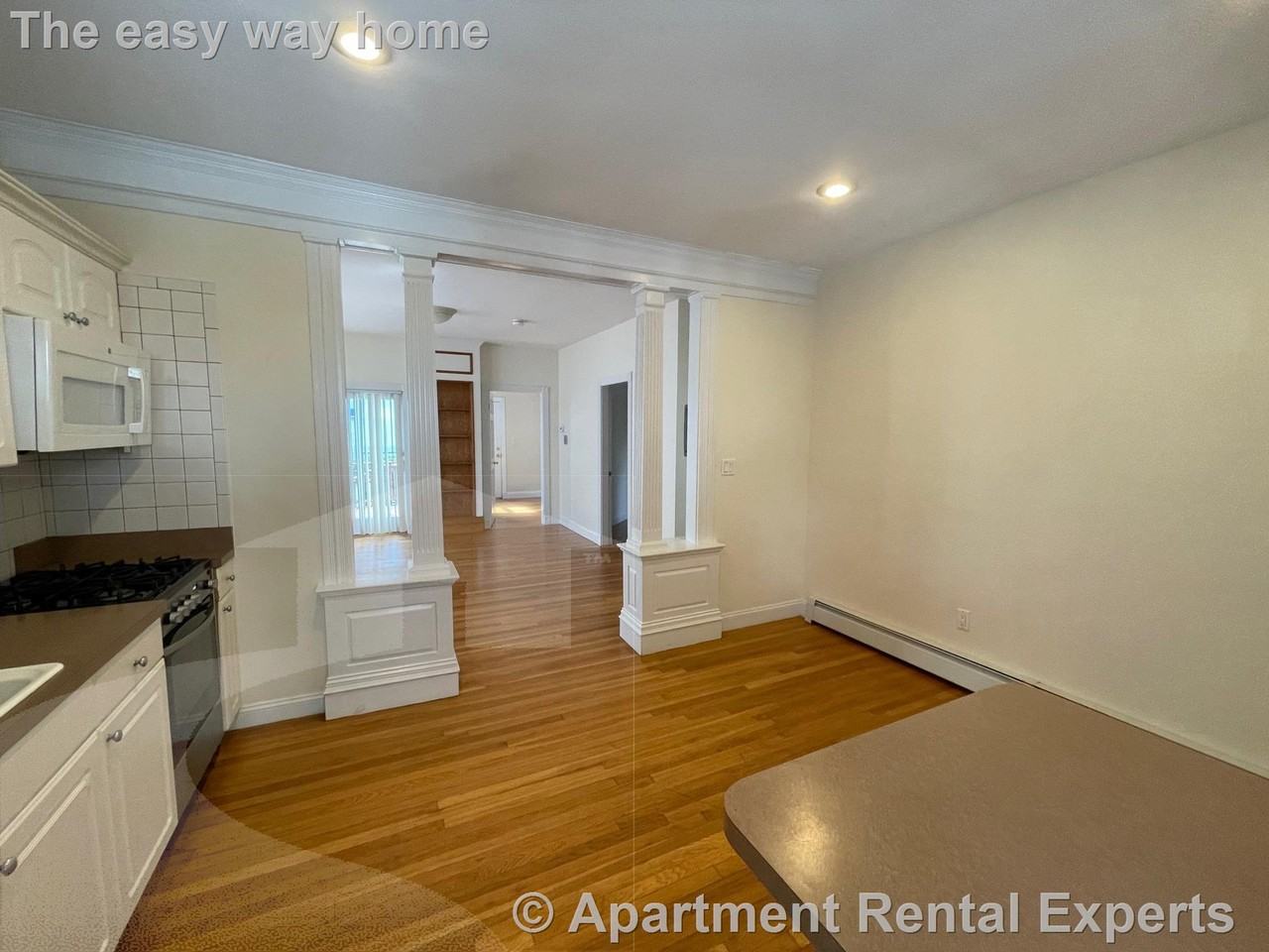 9 Locke St #1 - Photo 4 of 15