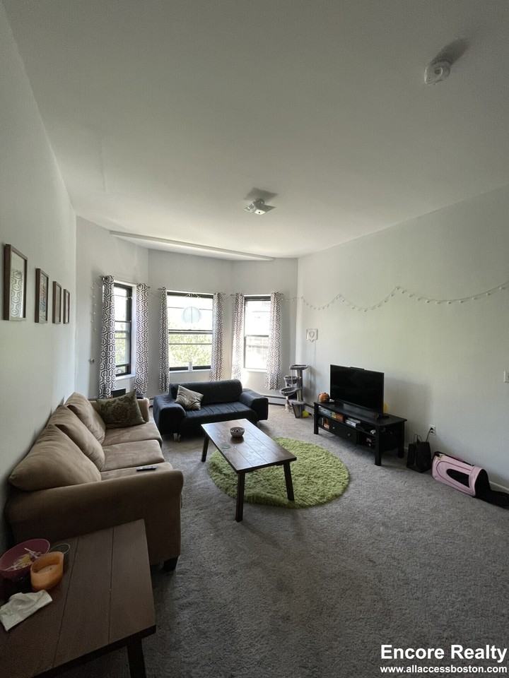 15 Stearns Rd #5