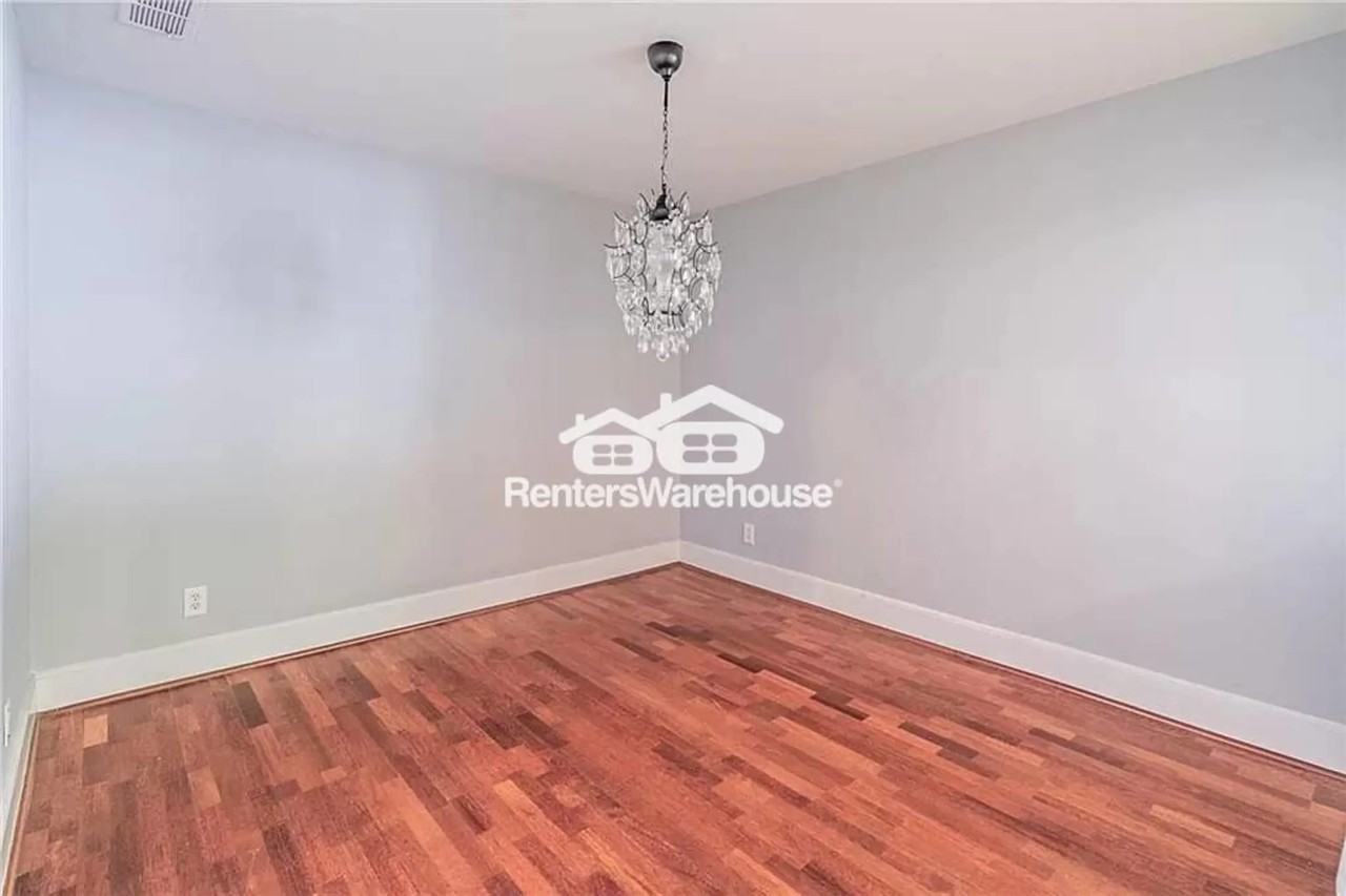 4300 Chastain Walk Ne - Photo 3 of 18