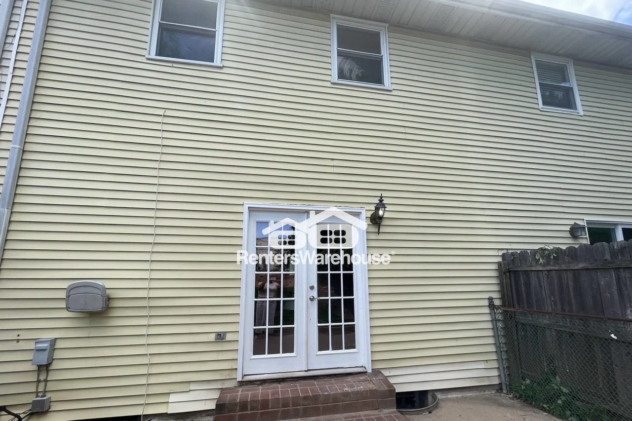 2011 Wintergreen Pl - Photo 3 of 15