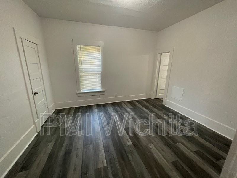 202 N Ash St - Photo 7 of 9