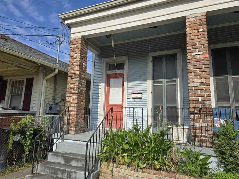 337 Pacific Ave - Photo 2 of 13
