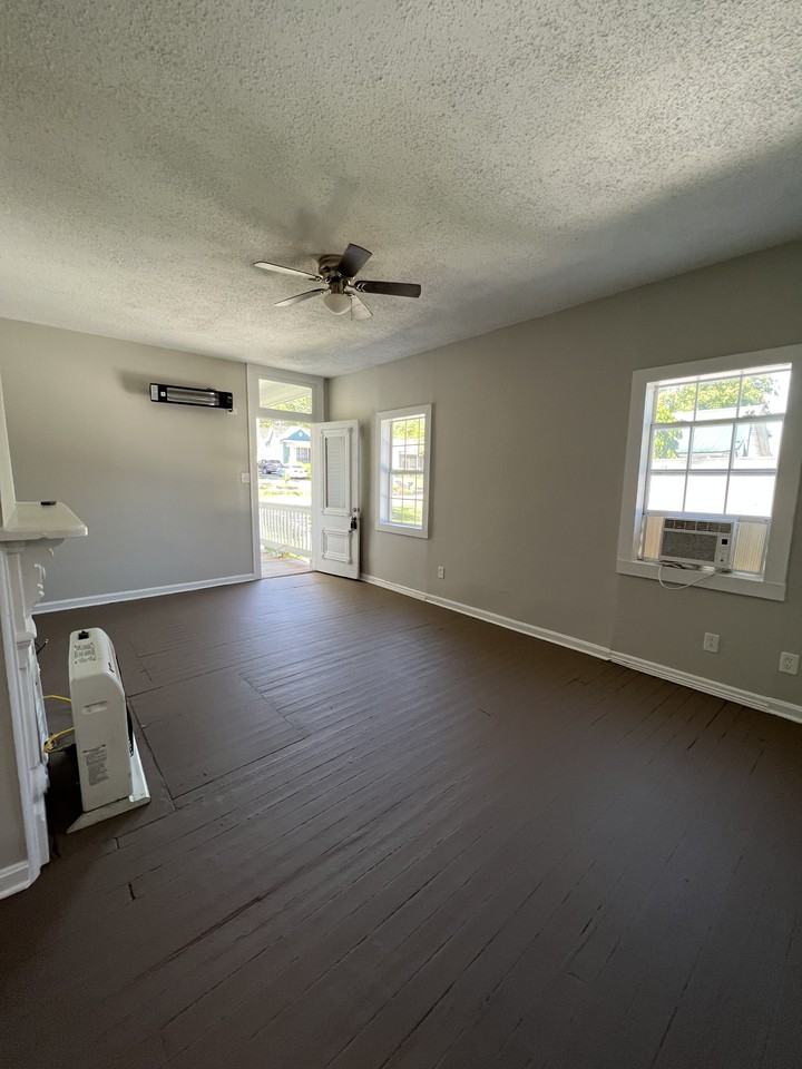 1315 S High St #B - Photo 6 of 9