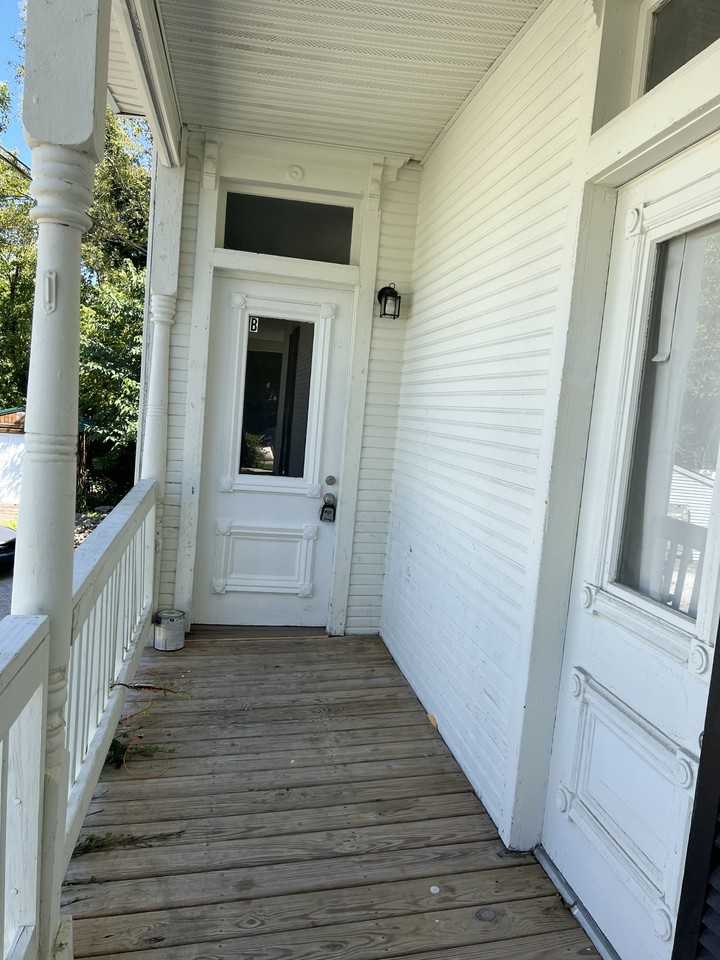 1315 S High St #B - Photo 5 of 7