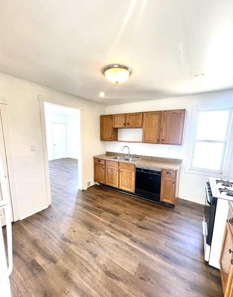 368 S Foley Ave #1 - Photo 2 of 5