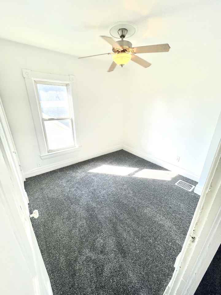 368 S Foley Ave #1 - Photo 3 of 5
