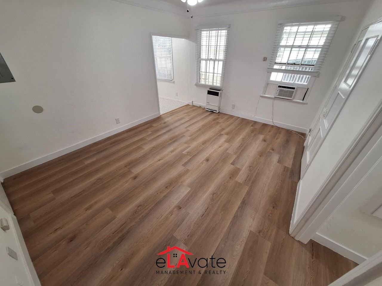 129 S Oakhurst Dr. - Photo 2 of 15