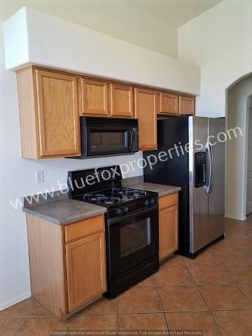 60354 E Alpine Way - Photo 3 of 12