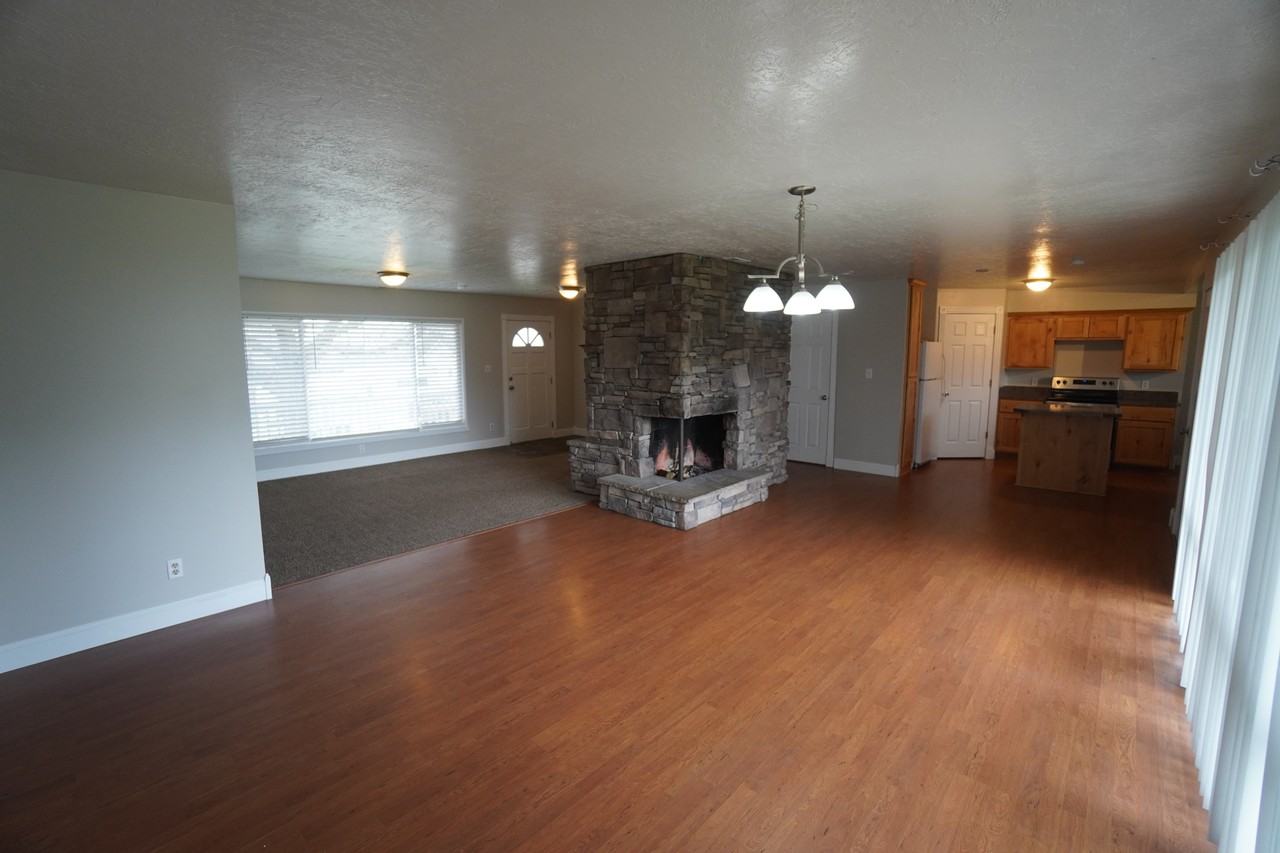 4162 Porter Ave - Photo 7 of 27