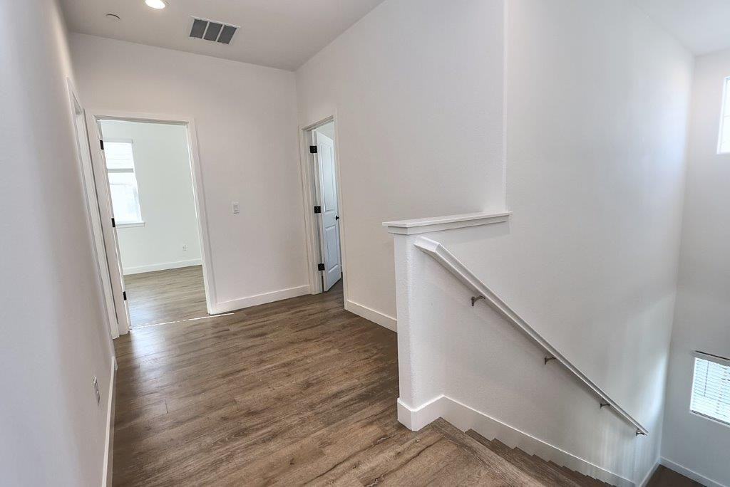 3228 Giovanni St - Photo 3 of 50