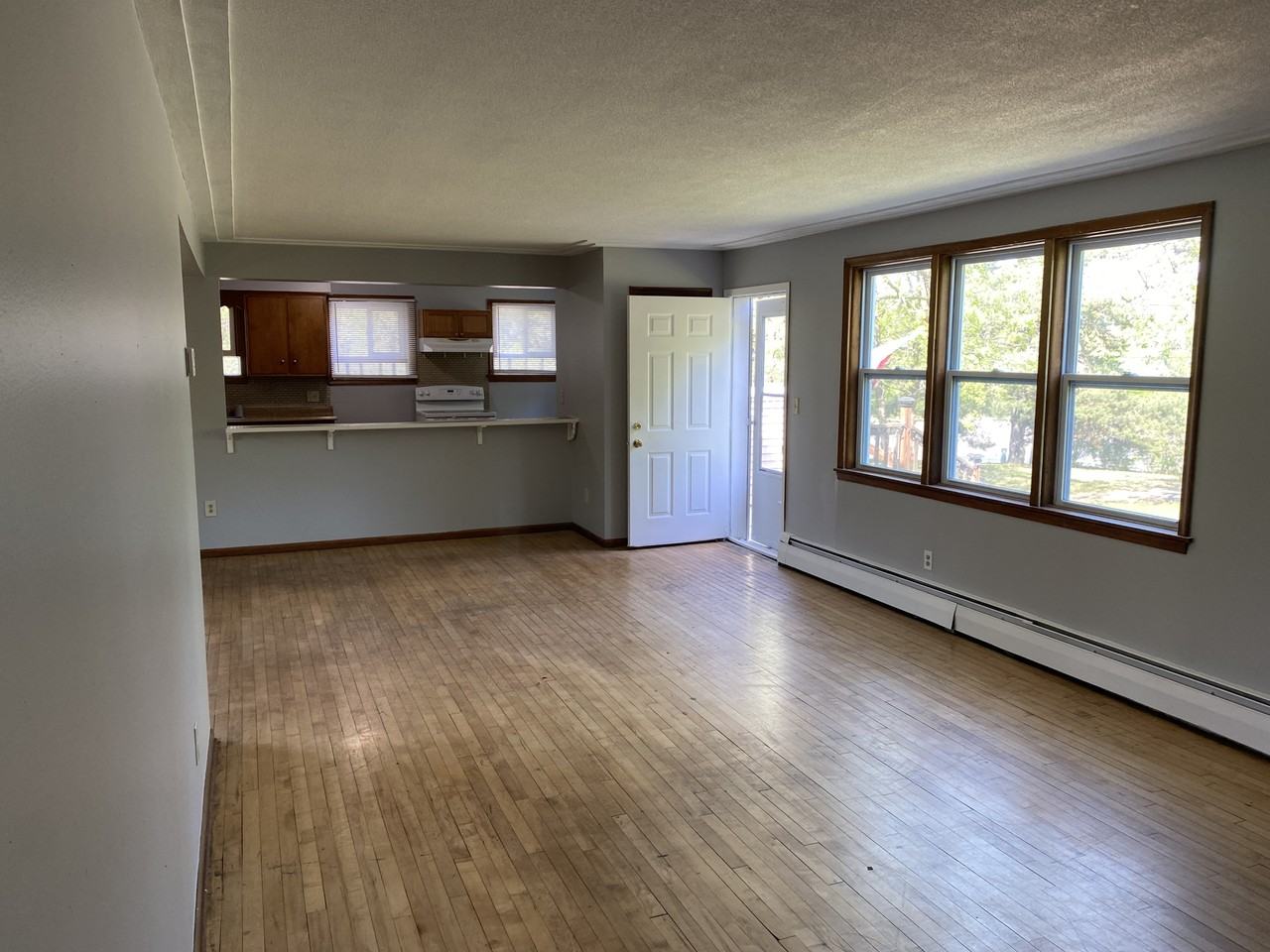 13646 Crooked Lake Blvd Nw - Photo 2 of 18