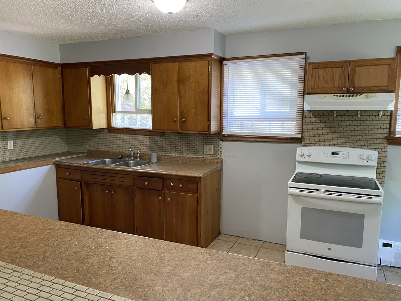 13646 Crooked Lake Blvd Nw - Photo 3 of 18