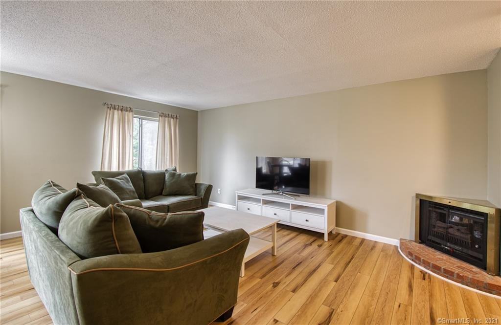 17 Staffordshire Commons Dr #17 - Photo 2 of 35