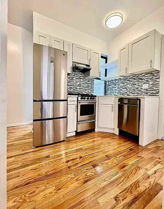 206 Rivington St #4B