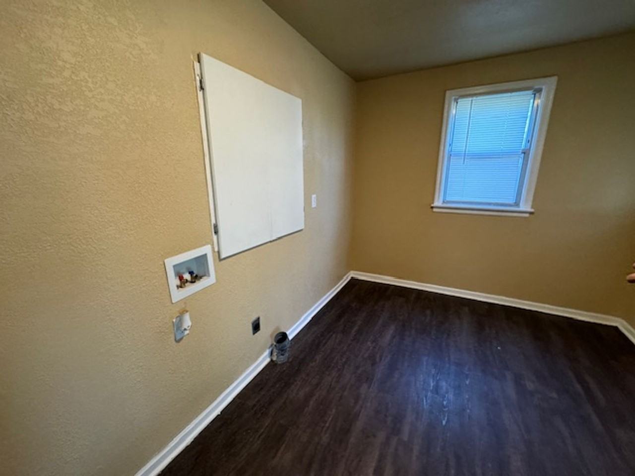 306 E Mosier St - Photo 4 of 15
