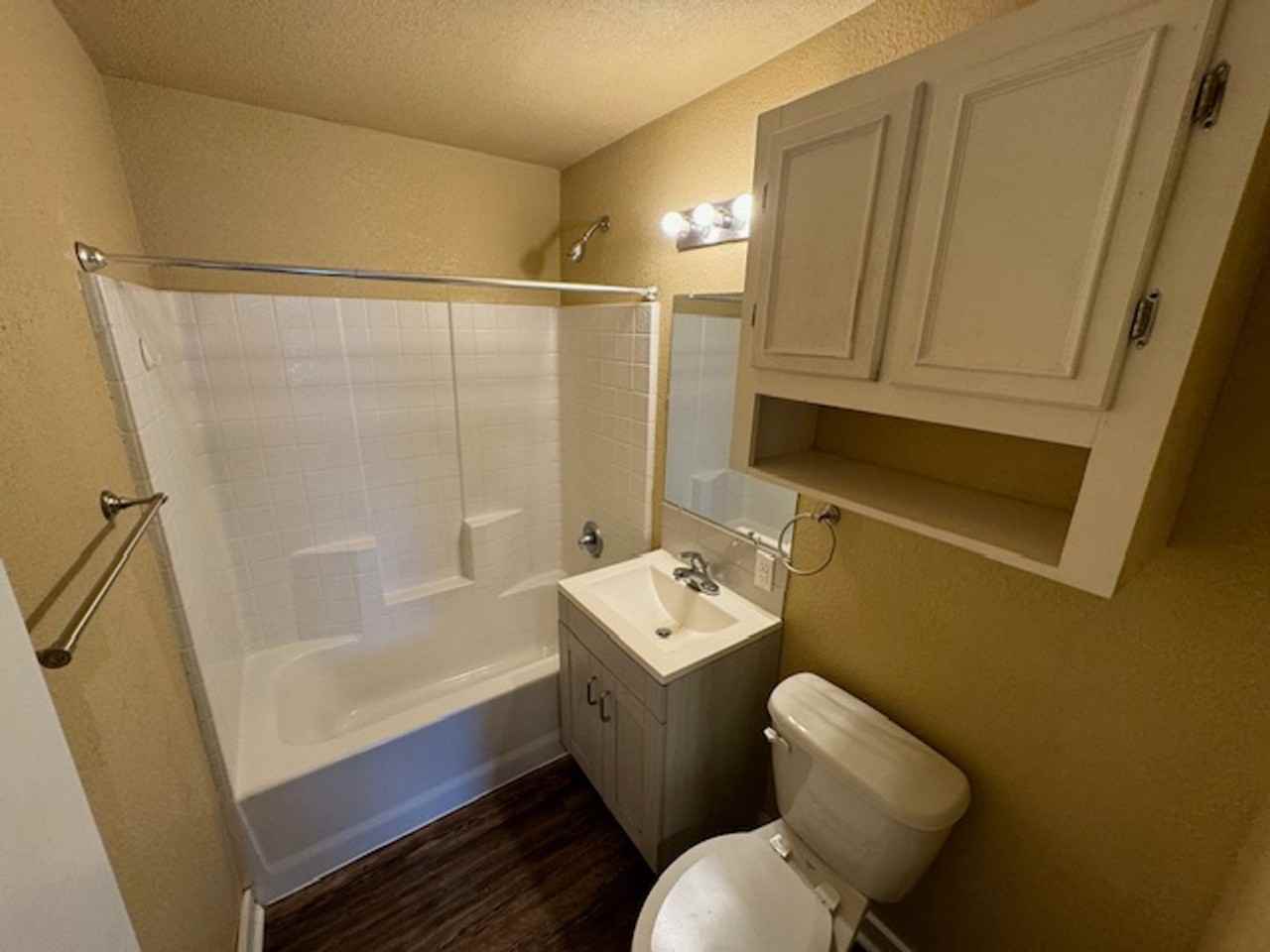306 E Mosier St - Photo 6 of 15