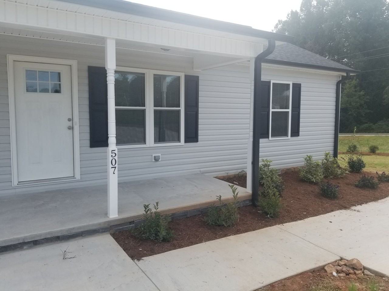 507 N C Ave - Photo 2 of 9