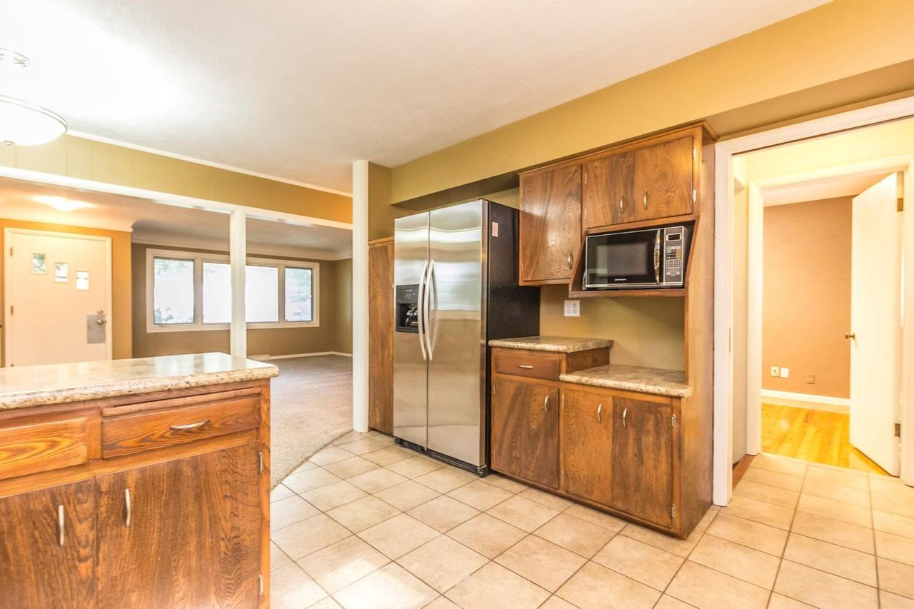 3512 Keyes Dr - Photo 2 of 19