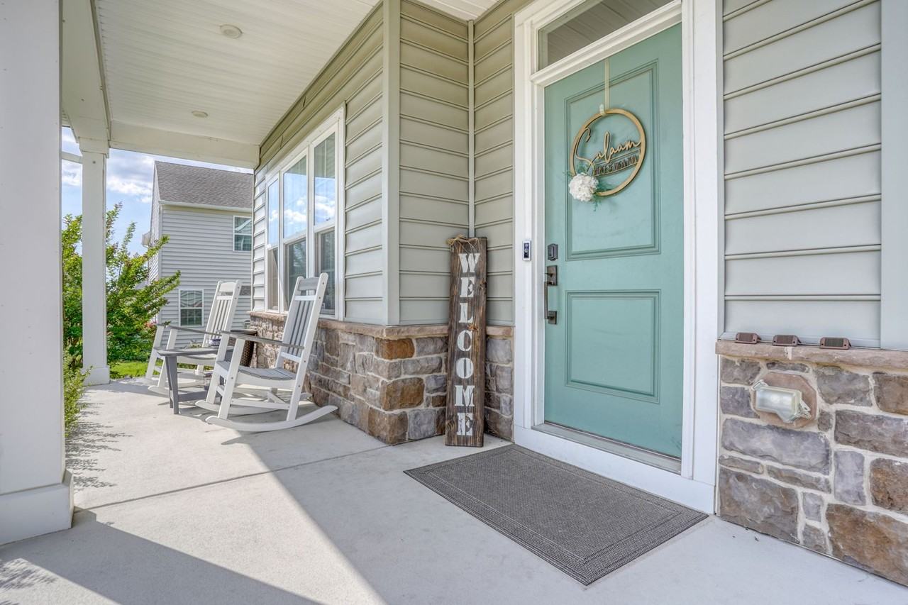 1703 Eckington Dr - Photo 3 of 37