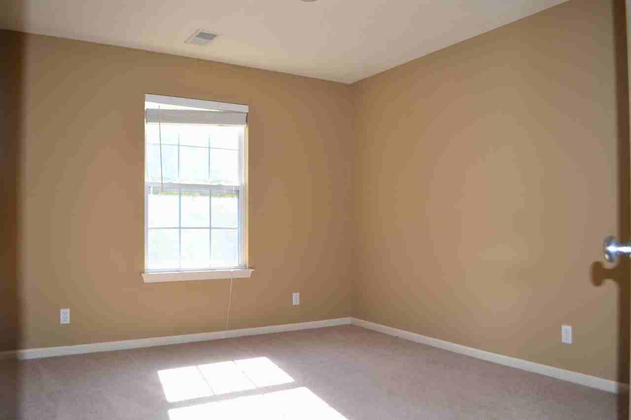 8815 Timber Creek Ln - Photo 3 of 20