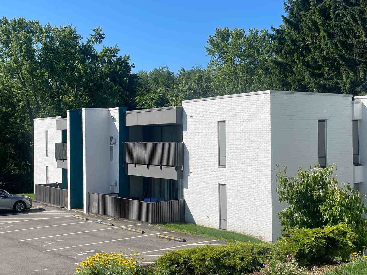 Moon Flats Apartments - Photo 4 of 45