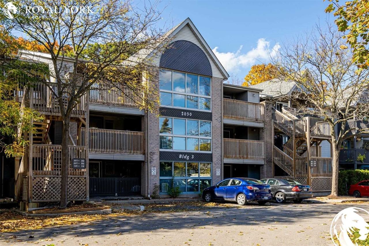 123-2030 Cleaver Avenue, Burlington, Ontario L7M 4C3 - Photo 2 of 20