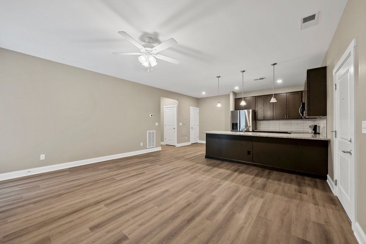 Lost River Cove Apartments - Photo 6 of 36