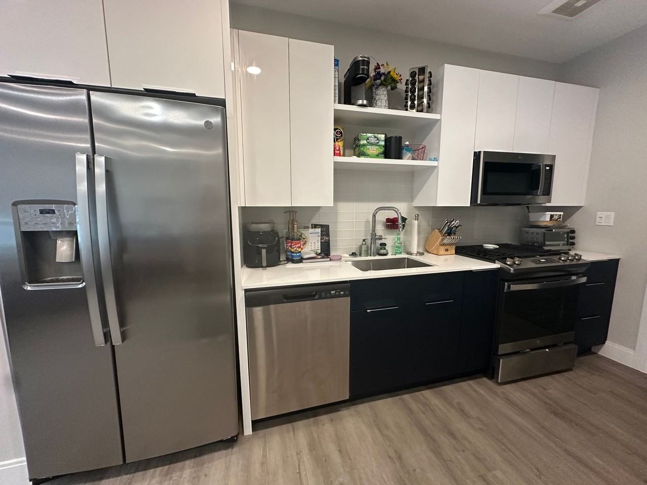 656 Saratoga Street - Photo 4 of 20