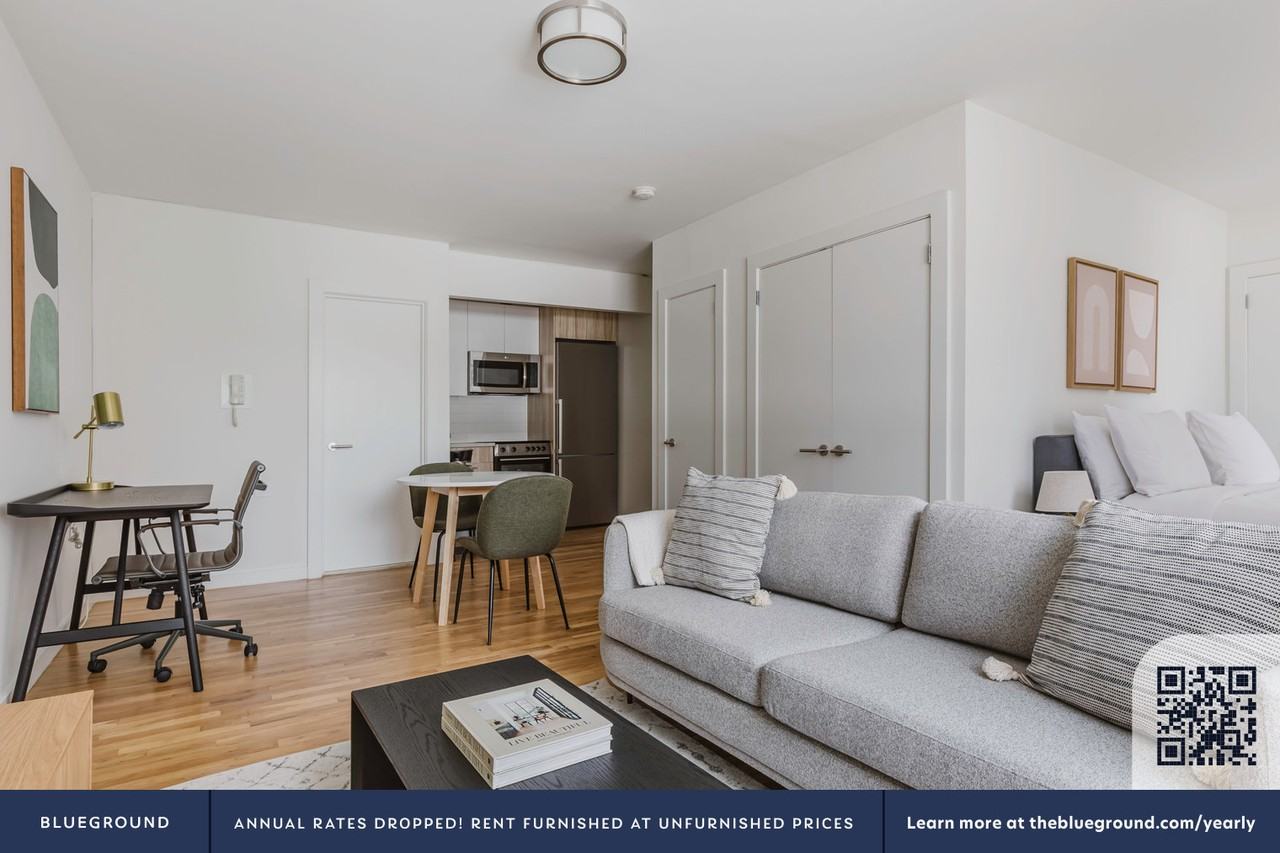 434 West 19th Street - Photo 3 of 20