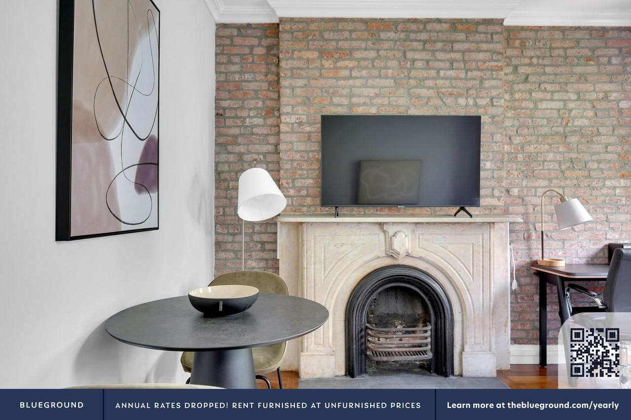 329 East 58th Street #807 - Photo 3 of 22