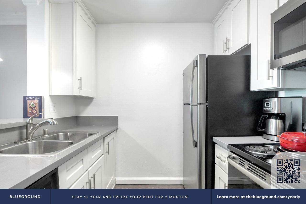 3640 South Sepulveda Boulevard - Photo 7 of 41