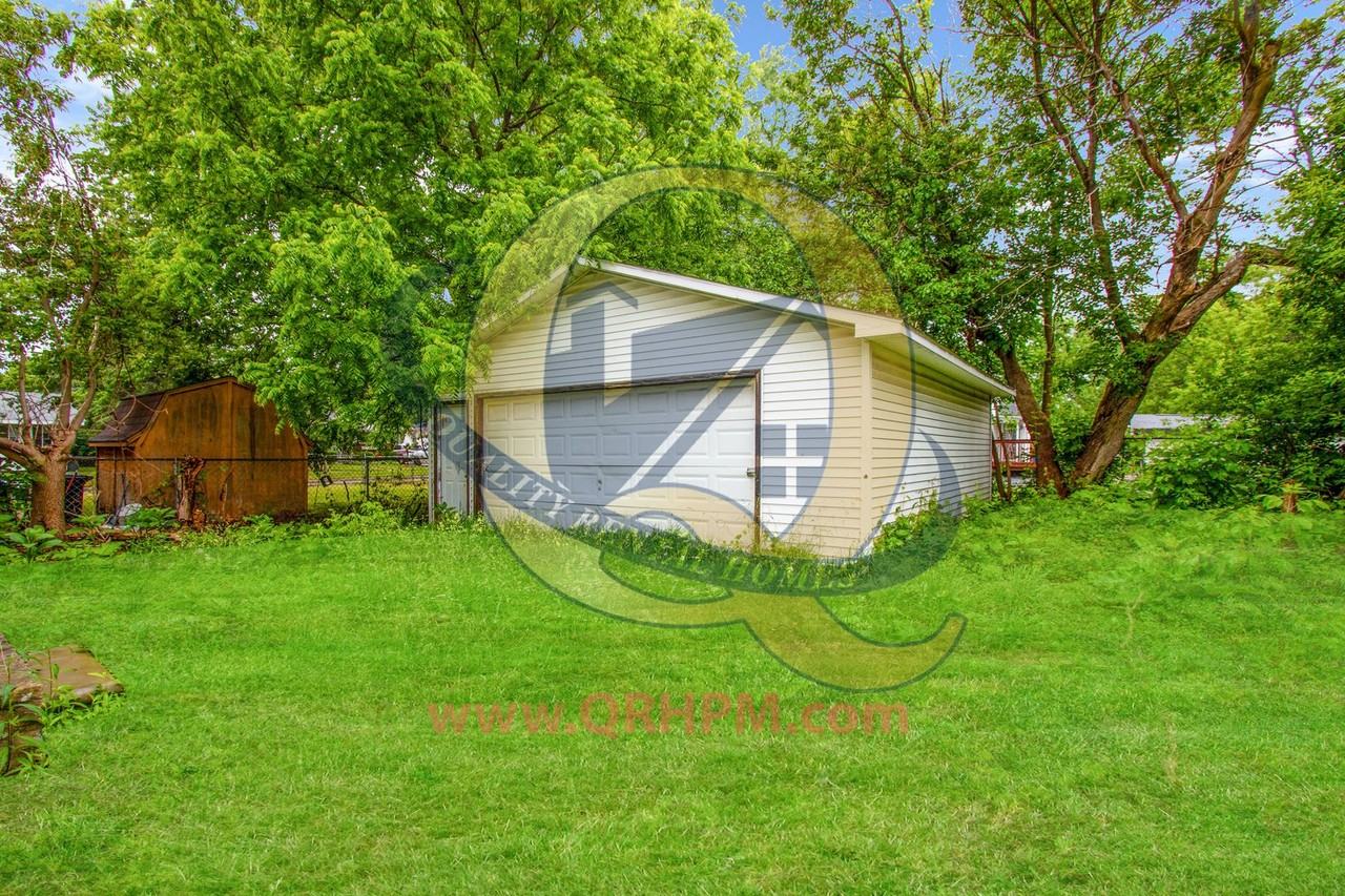 1305 Lippincott Blvd - Photo 2 of 8