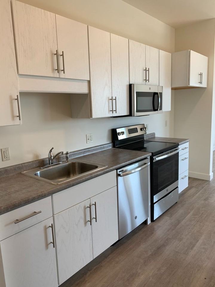 351 North Avenue - Photo 5 of 39