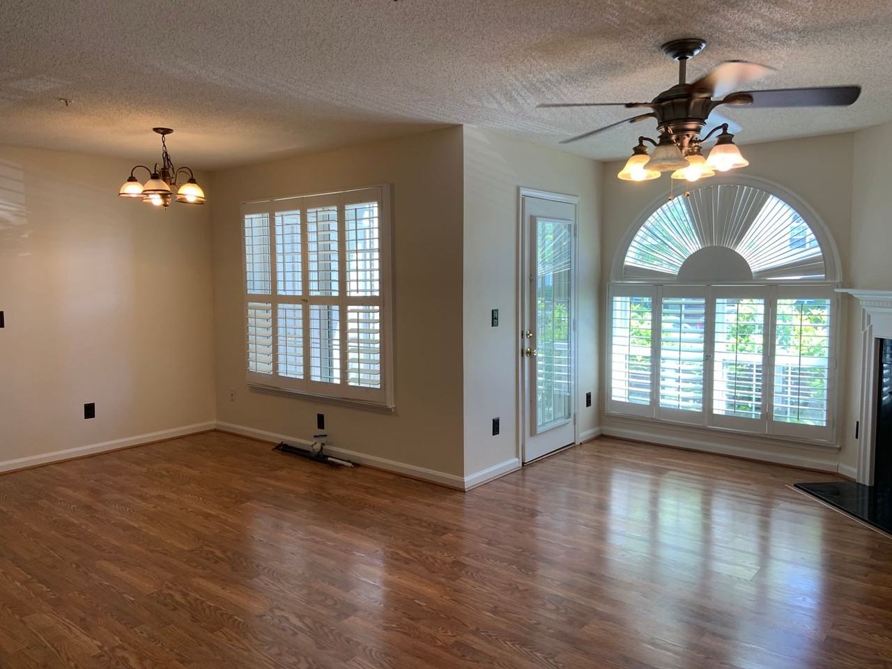 5012 Lawndale Dr Unit B - Photo 4 of 15