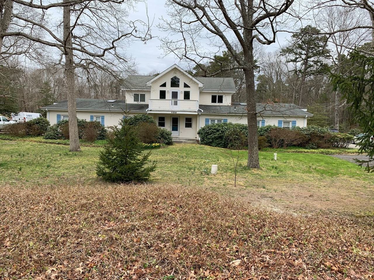 486 Delaware Ave - Photo 2 of 10