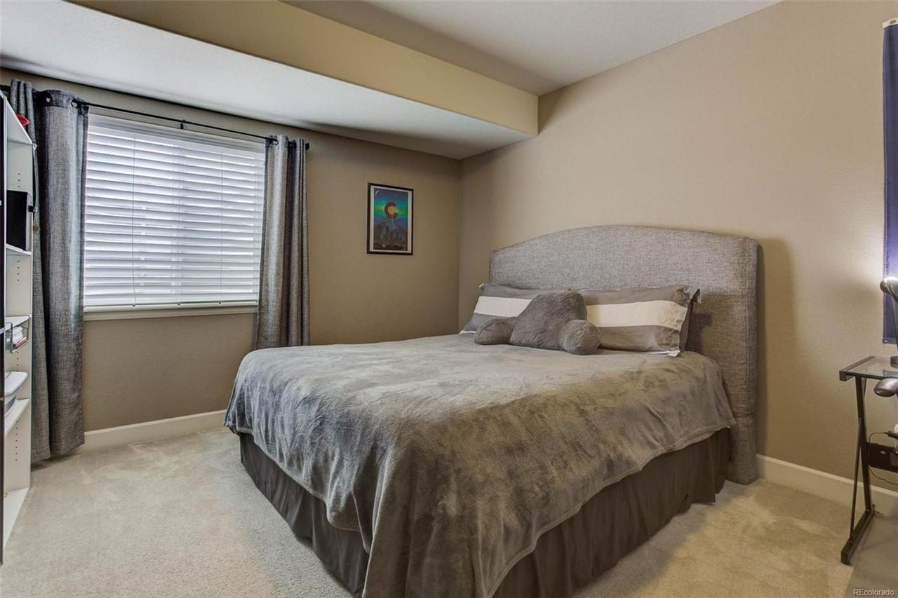 4834 S Riviera St - Photo 3 of 33