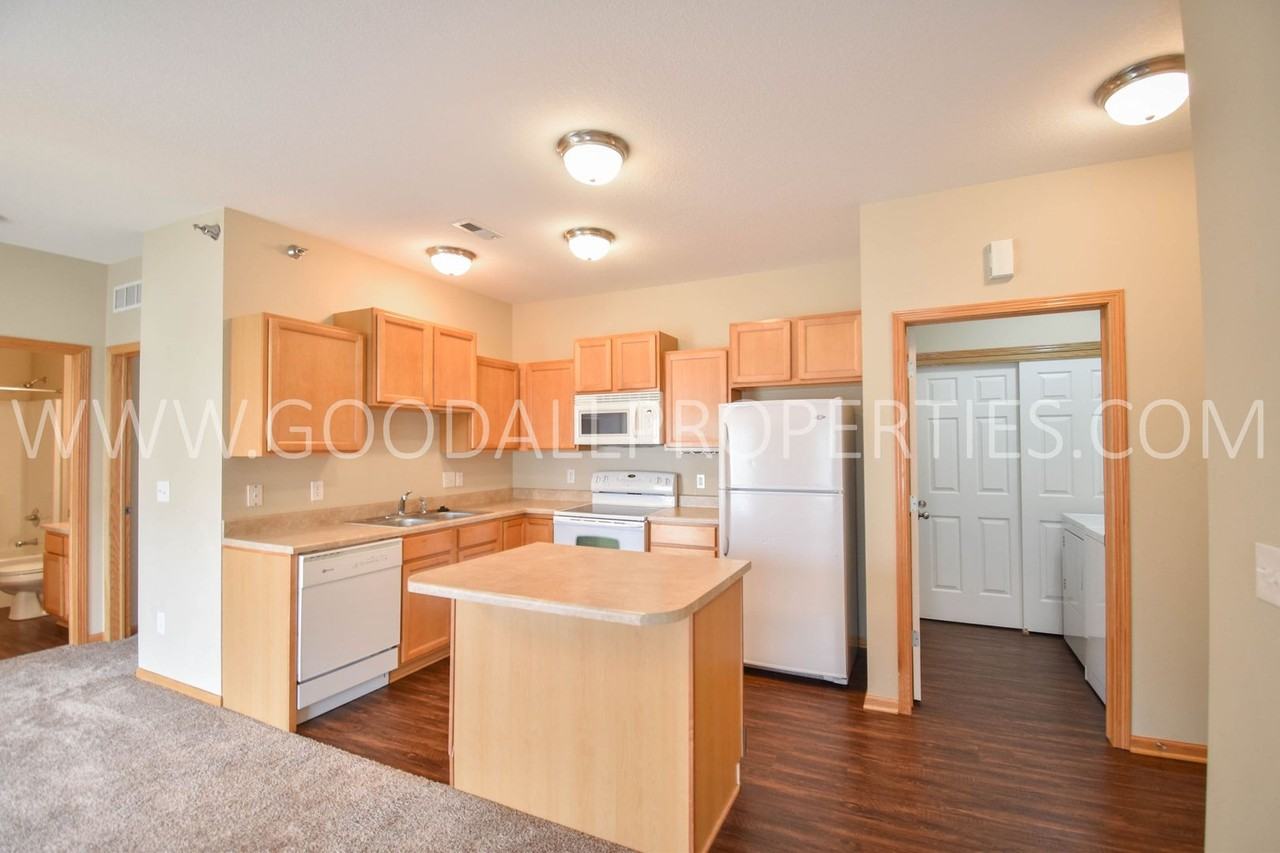 10320 Norfolk Dr #4 - Photo 5 of 21