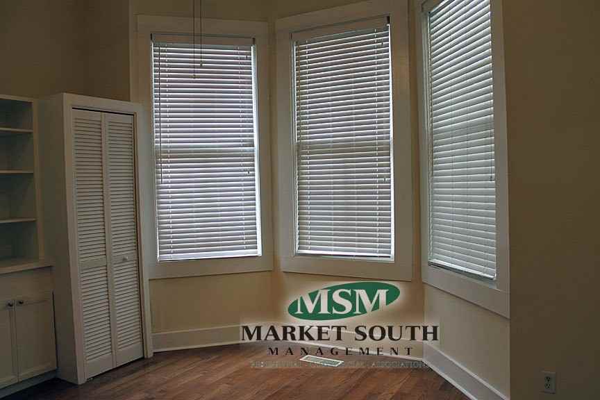 222 Houston St - Photo 3 of 12